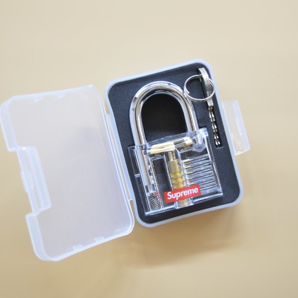 SUPREME TRANSPARANT LOCK // NIB - Picture 1 of 3